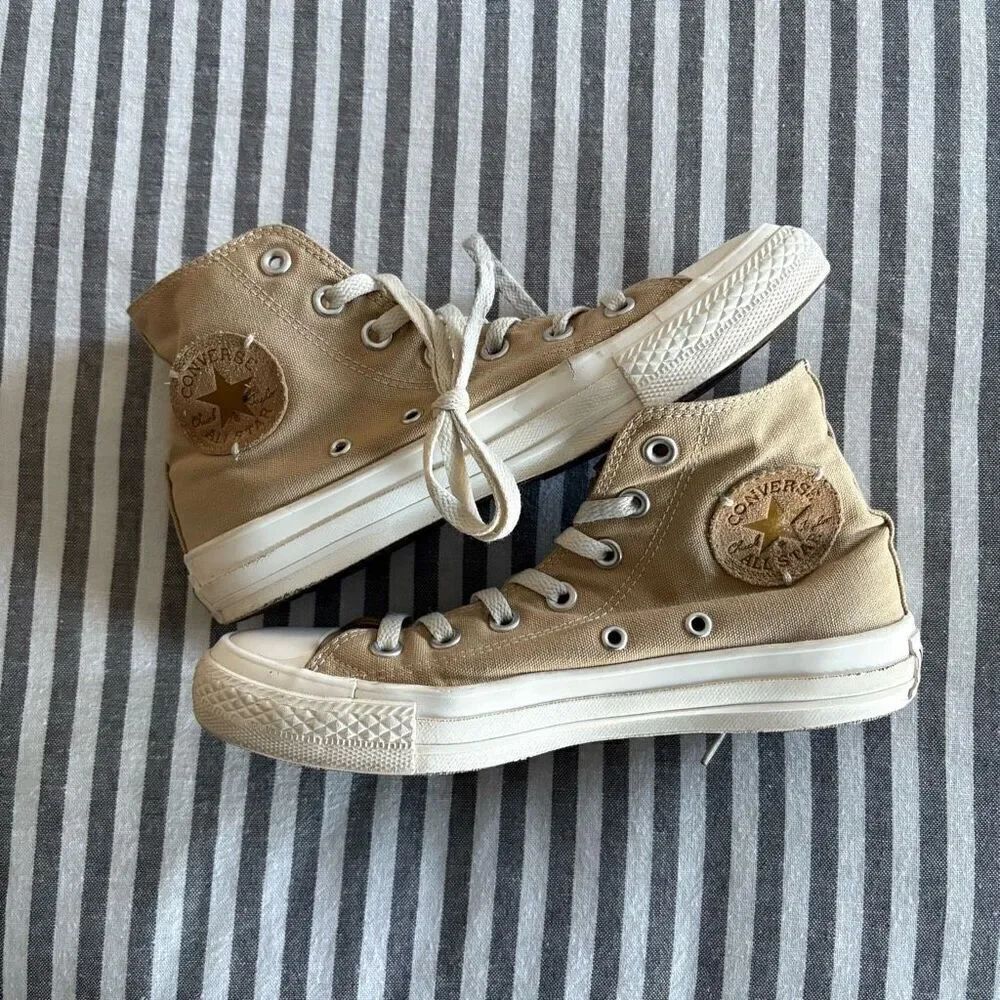 Converse Chuck Taylor All Star Canvas Sneakers Men’s size 5.5 Women’s size 7